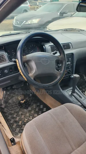 Toyota Camry 2002 Silver