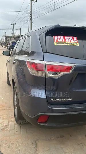 Toyota Highlander XLE 4dr SUV AWD (3.5L 6cyl 6A) 2015 Blue