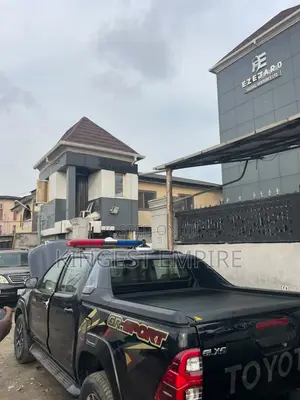 Hilux Automatic Boot Cover With TRD Spoiler