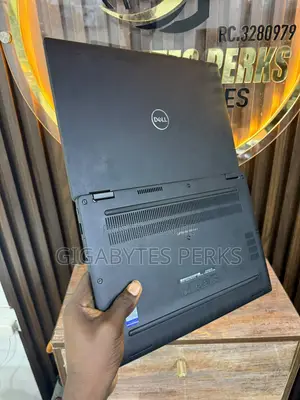 Laptop Dell Latitude 7390 2-in-1 8GB Intel Core i5 SSD 256GB