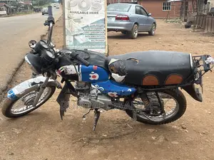 Bajaj Boxer 100 2000 Red