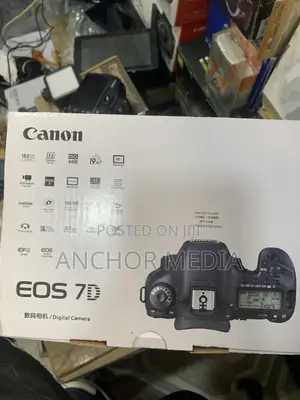 Uk Used Canon Eos 7D With 18-55mm Lens