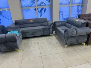 A Quality Sofas With Center Table