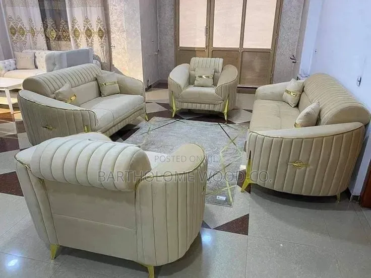A Quality Sofas With Center Table