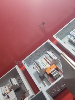 Distribution Board D4 With Breaker 250amps Uk