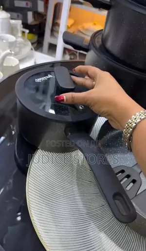 Cooking Pot