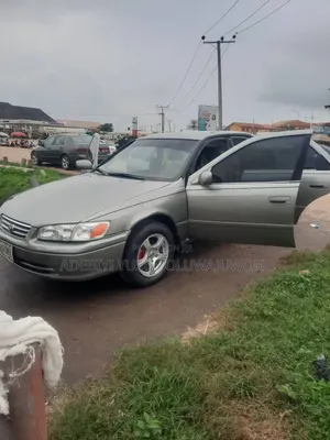 Toyota Camry 2002 Gold