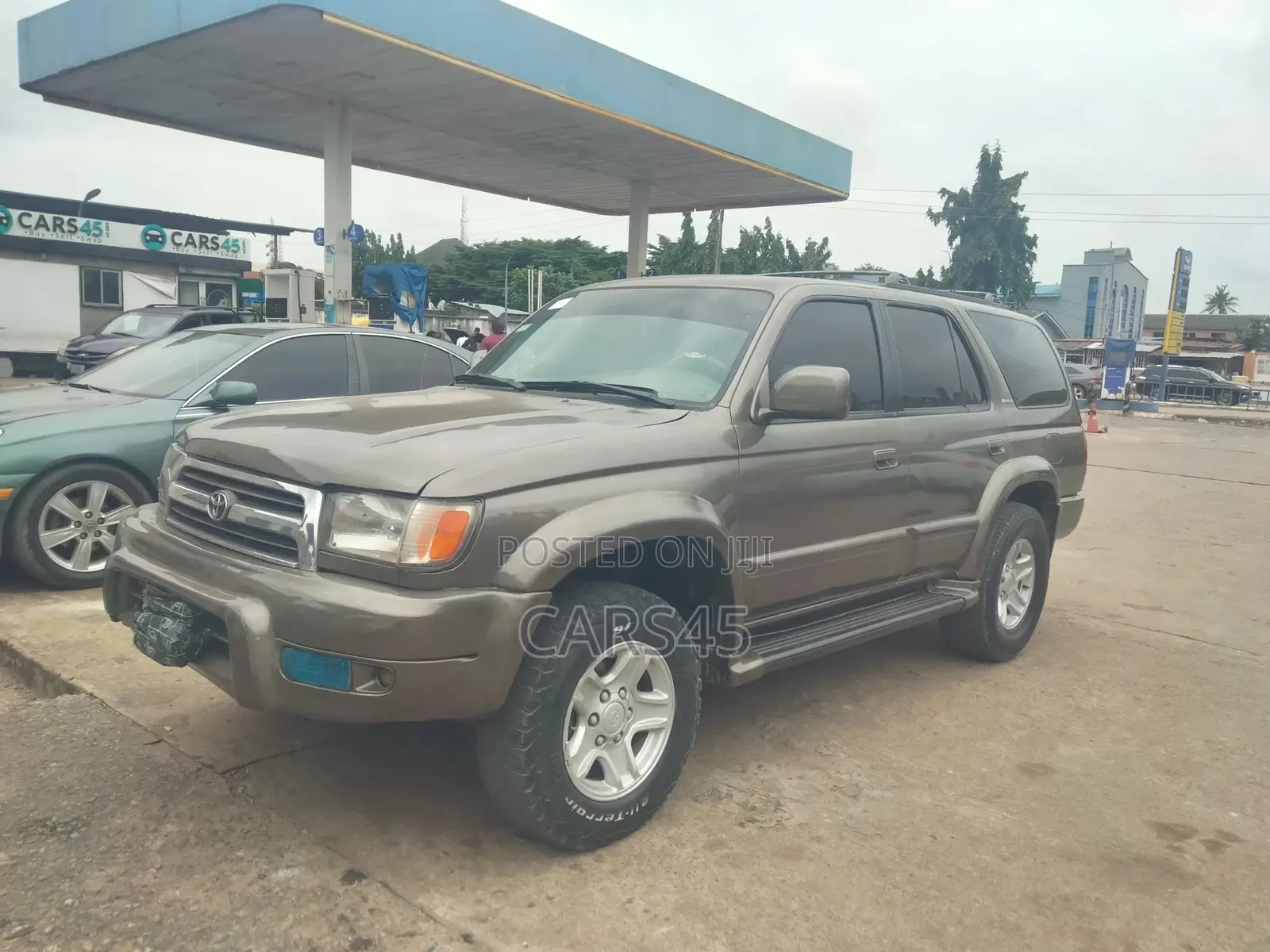 Toyota 4-Runner 2000 Gray
