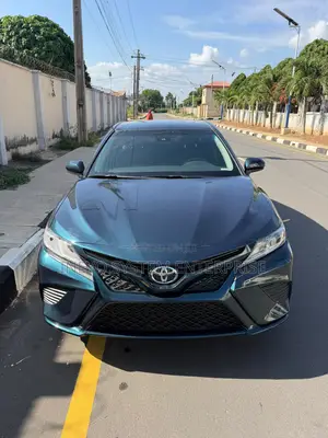 Toyota Camry SE Nightshade FWD 2020 Green