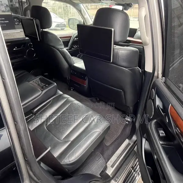 Lexus LX 2016 Silver