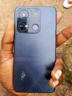 Itel A04 32 GB Black