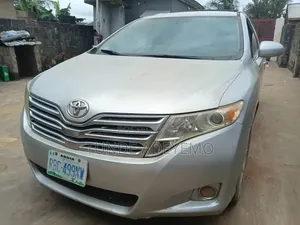 Toyota Venza 2010 Silver