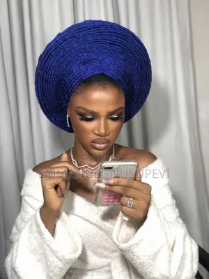 Pro Makeup Artist