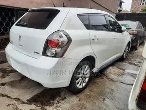 Pontiac Vibe 2010 White