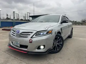 Toyota Camry 2010 Silver