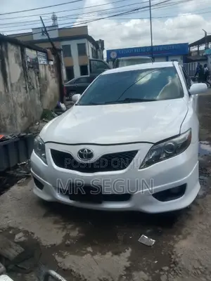 Toyota Camry SE 4dr Sedan (2.4L 4cyl 5A) 2009 White