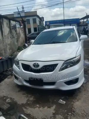 Toyota Camry 2010 White