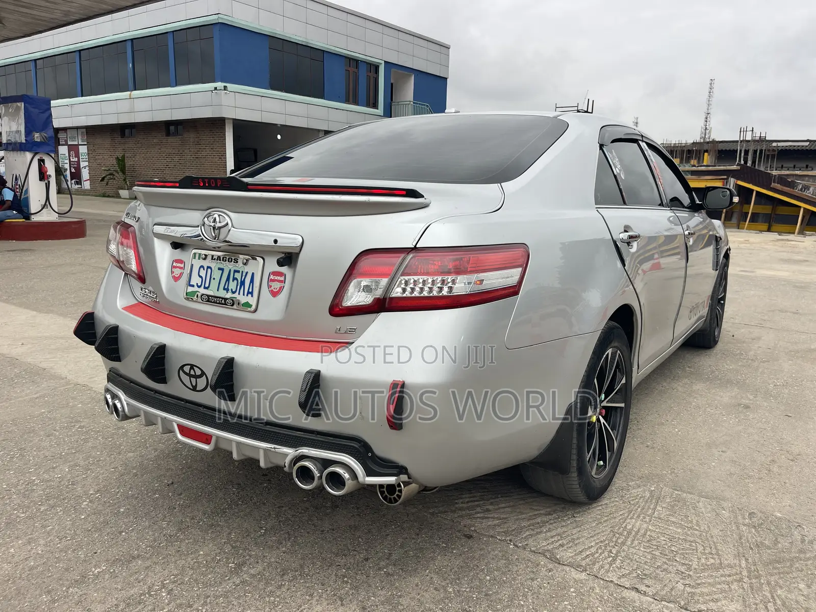 Toyota Camry 2010 Silver