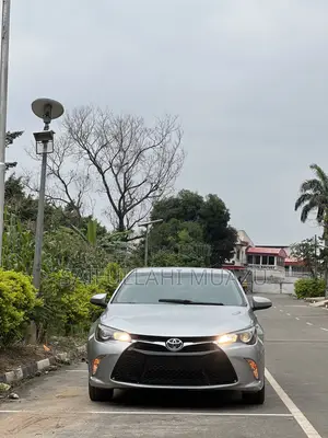 Toyota Camry XSE 4dr Sedan (2.5L 4cyl 6A) 2017 Silver
