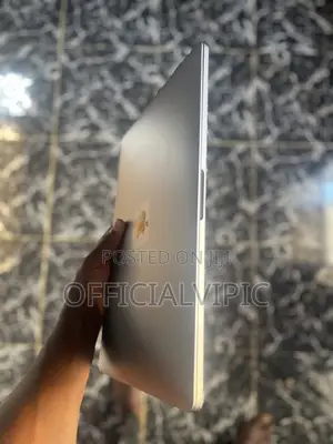 Laptop Apple MacBook Pro 2019 32GB Intel Core i7 SSD 256GB