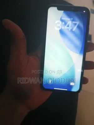 Apple iPhone 11 64 GB Black