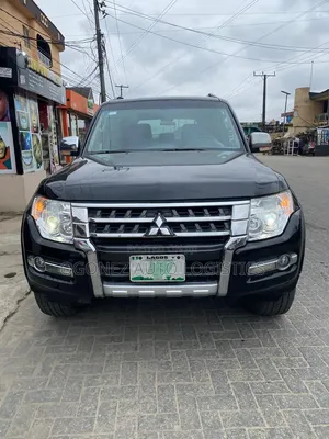 Mitsubishi Pajero 2016 Black