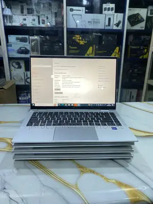 Laptop HP EliteBook 1040 G8 16GB Intel Core i7 SSD 256GB