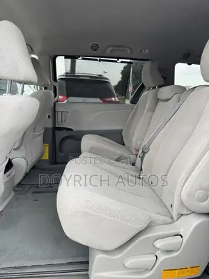 Toyota Sienna LE 8 Passenger 2011 Burgundy