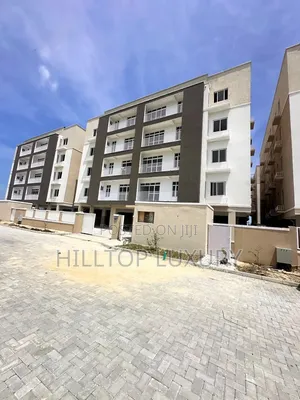 3bdrm Apartment in Osapa london for sale