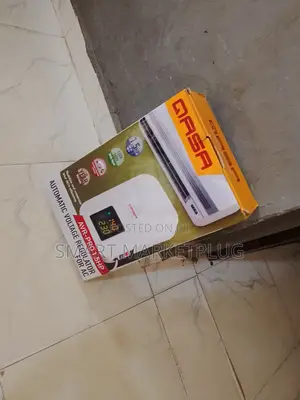 Highly Efficient Qasa 1.5hp Digital AC Voltage Stabilizer Avr-Pro
