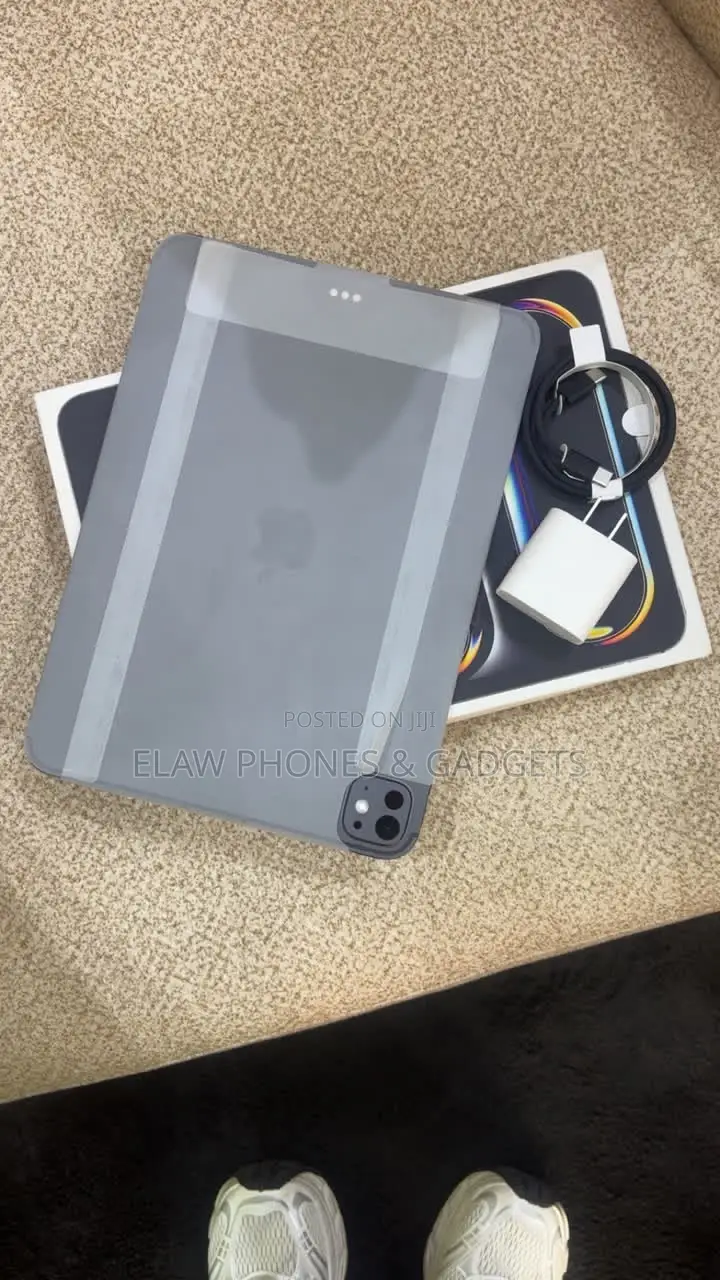 Apple iPad Pro 11 (2025) 1 TB Black