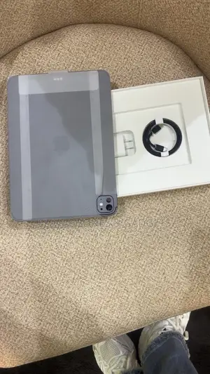 Apple iPad Pro 11 (2025) 1 TB Black