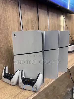 Premium Used• PS5 Slim • 3games 2pads • • Buy or Swap?¿
