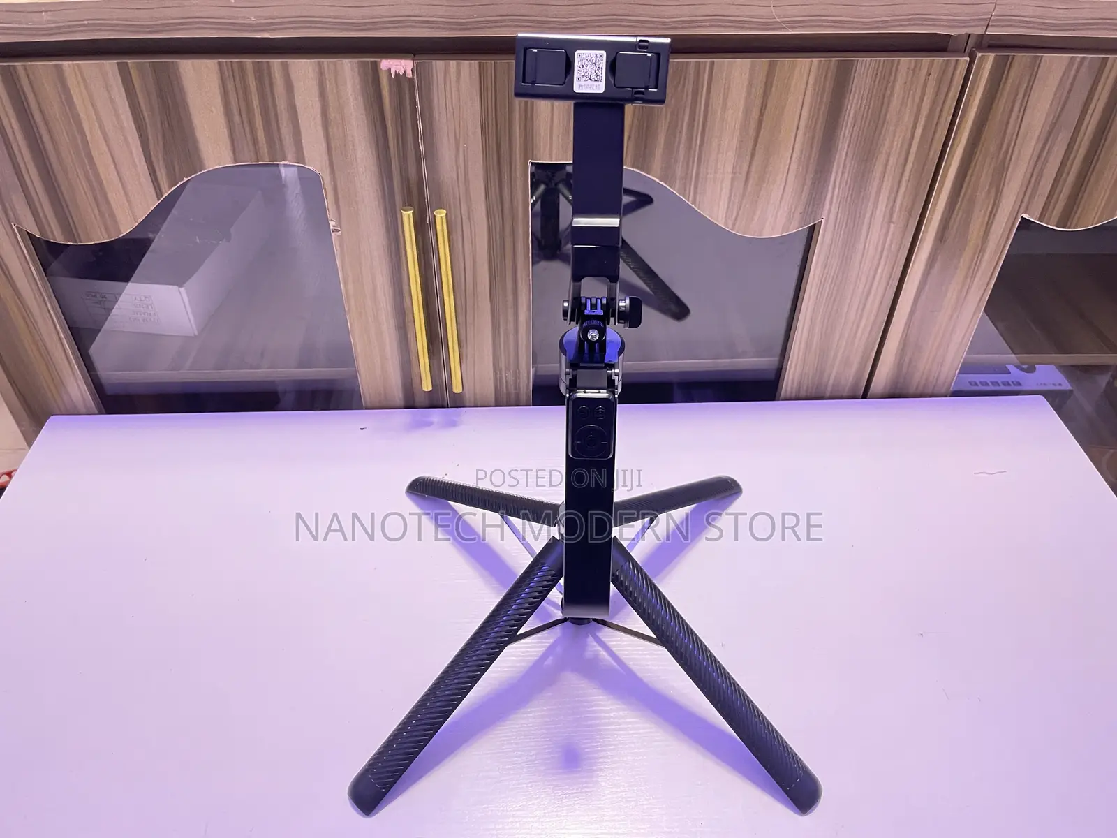 AI Tracking Tripod C12