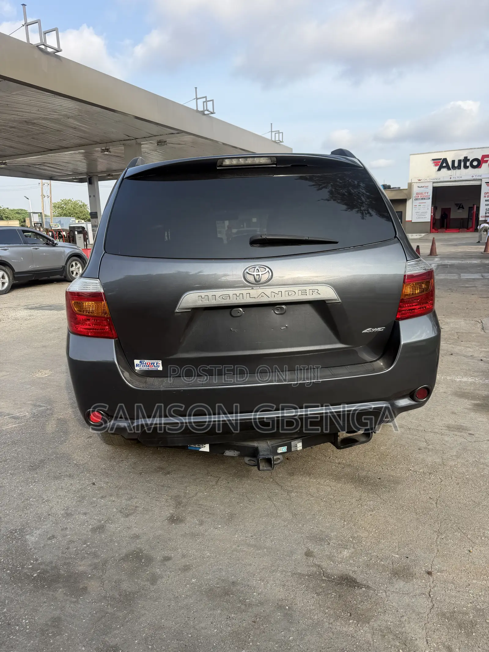 Toyota Highlander Base 2010 Gray
