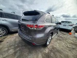 Toyota Highlander 2015 Gray