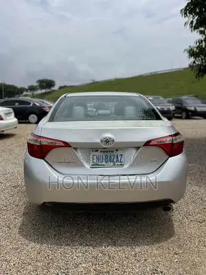 Toyota Corolla LE 4dr Sedan (1.8L 4cyl CVT) 2015 Silver