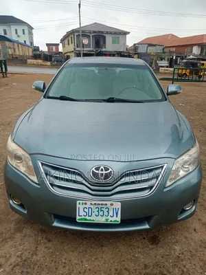 Toyota Camry 2011