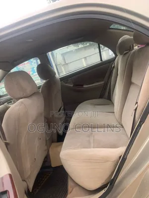 Toyota Corolla 2006 Gold