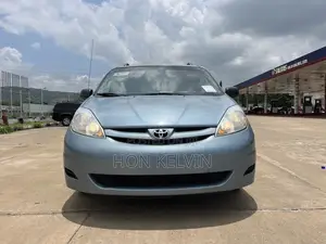 Toyota Sienna LE 4WD 2007 Blue