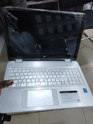 New Laptop HP Envy 17-3000 4GB Intel Core i5 SSD 500GB