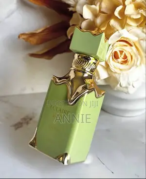 Esclaire Lattafa Perfume