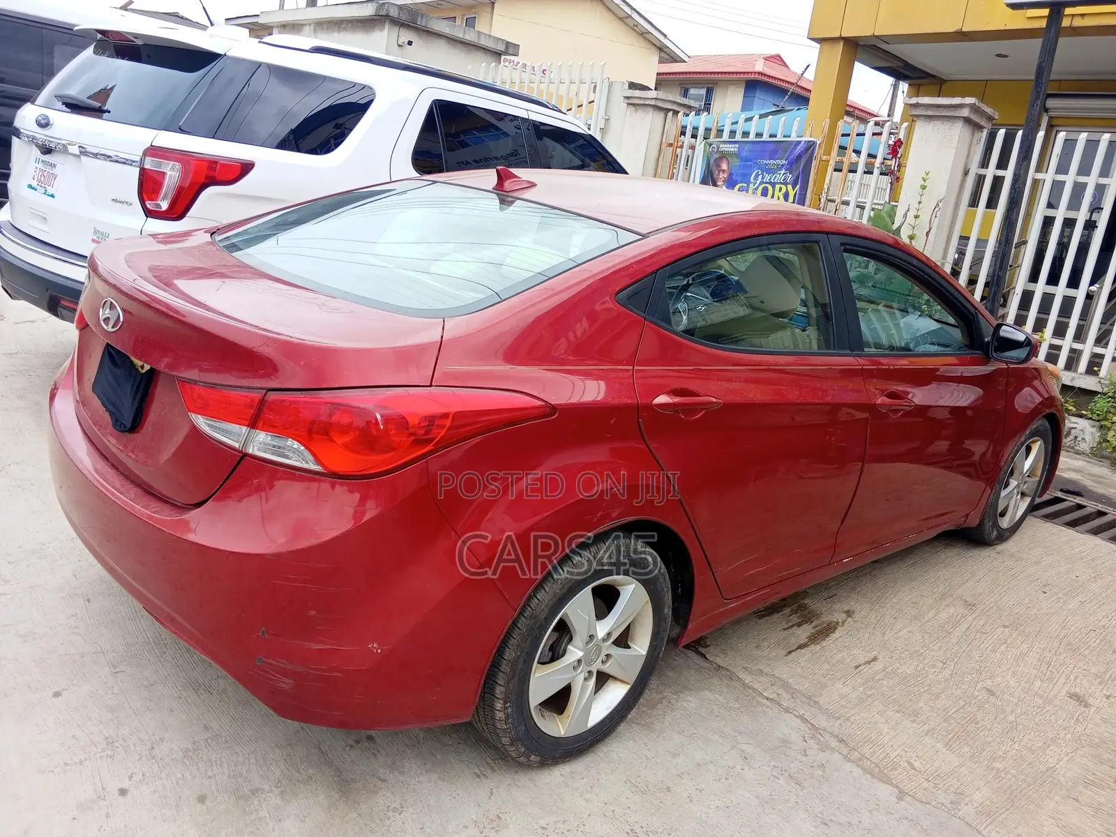 Hyundai Elantra 2011 Red