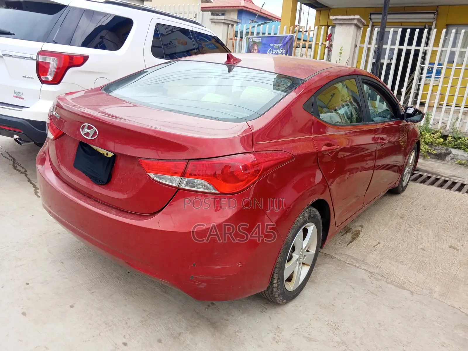 Hyundai Elantra 2011 Red