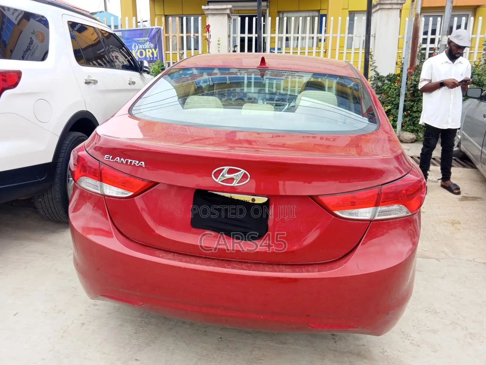 Hyundai Elantra 2011 Red