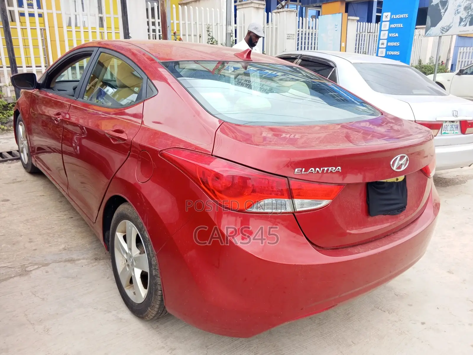 Hyundai Elantra 2011 Red