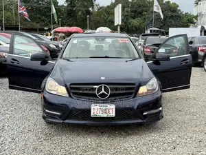 Mercedes-Benz C300 2013 Blue