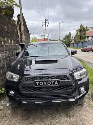 Toyota Tacoma 2017 Black