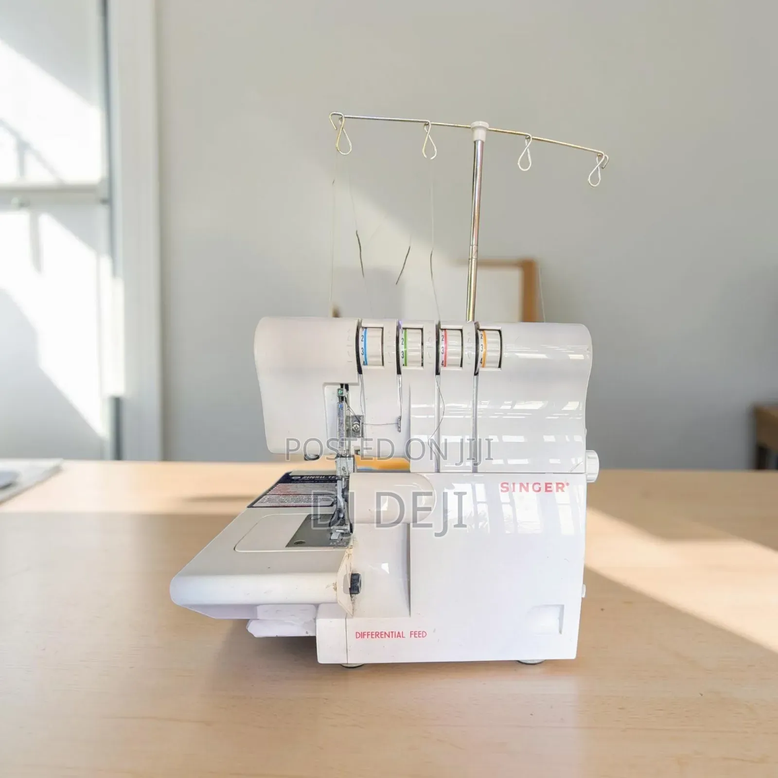 SINGER 4-Thread Overlock Machine