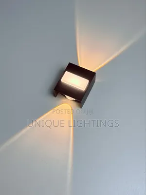 TR 06 Outdoor Wall Light (Pure Cast)